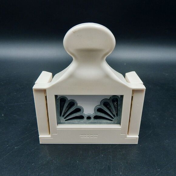 Martha Stewart Fan Daisy Shell Border Edge Paper Punch Craft Stamp Scrapbooking - Picture 4 of 4